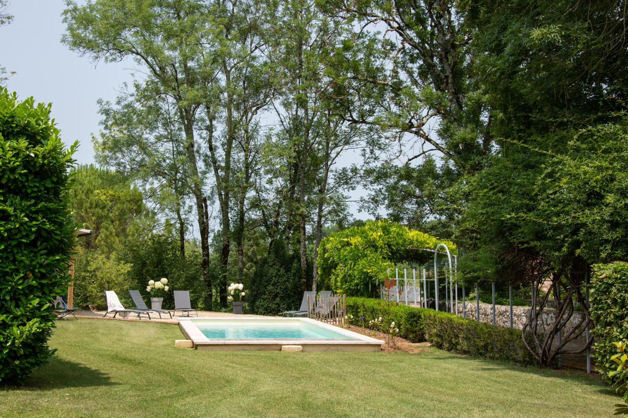 Le Moulin De La Maison Des Templiers Villa Saint-Cernin-de-Larche Exterior photo